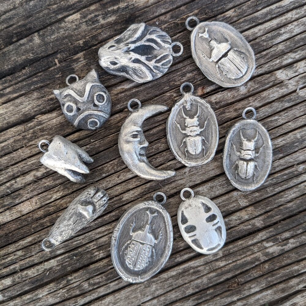 Tooth Pendant - Picture 6 of 8